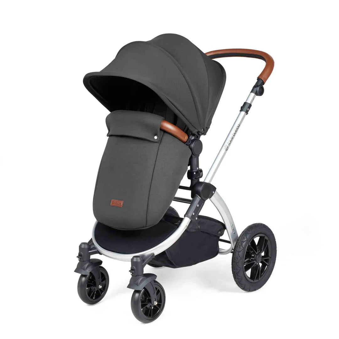 Ickle Bubba Stomp Luxe 12 Piece Travel System with i-Size Nimbus 180° Spin Car Seat & ISOFIX Base Charcoal Grey on Silver