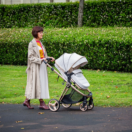 Red Kite Push Me Pace i 3 in 1 Travel System - Latte