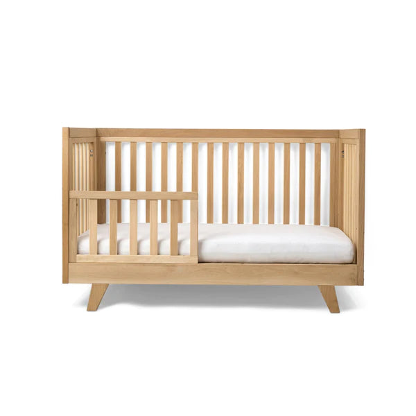 Clair-de-lune Oak Cot Bed