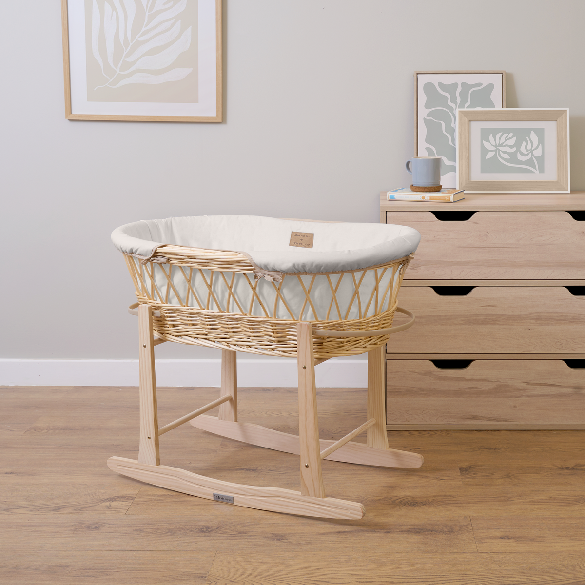 Clair-de-lune Organic Natural Wicker Moses Basket - White