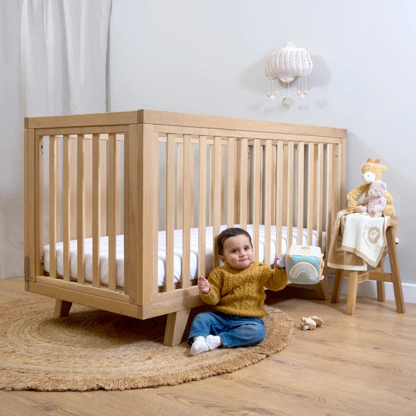Clair-de-lune Oak Cot Bed