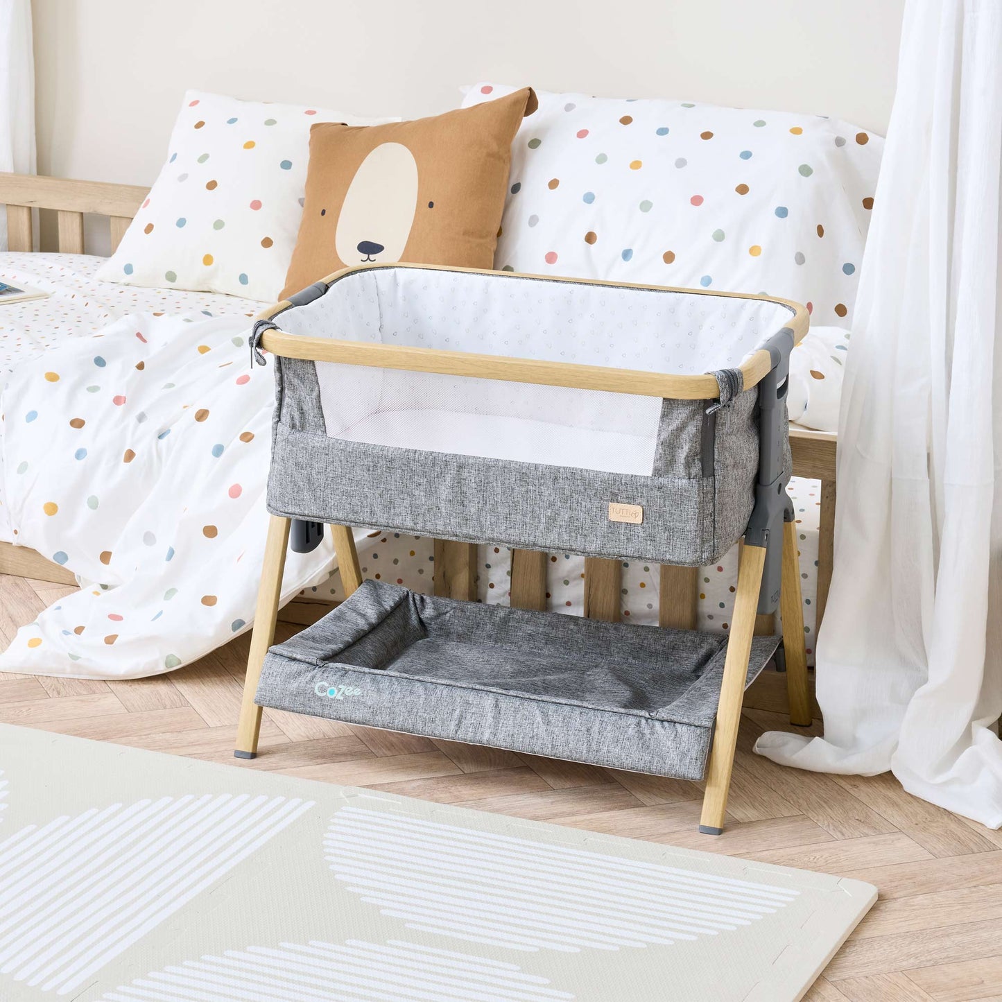 Tutti Bambini CoZee Luxe Mini Me Crib - Oak & Charcoal
