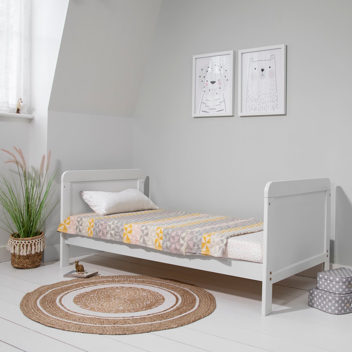Tutti Bambini Rio Cot Bed with Cot Top Changer & Mattress White