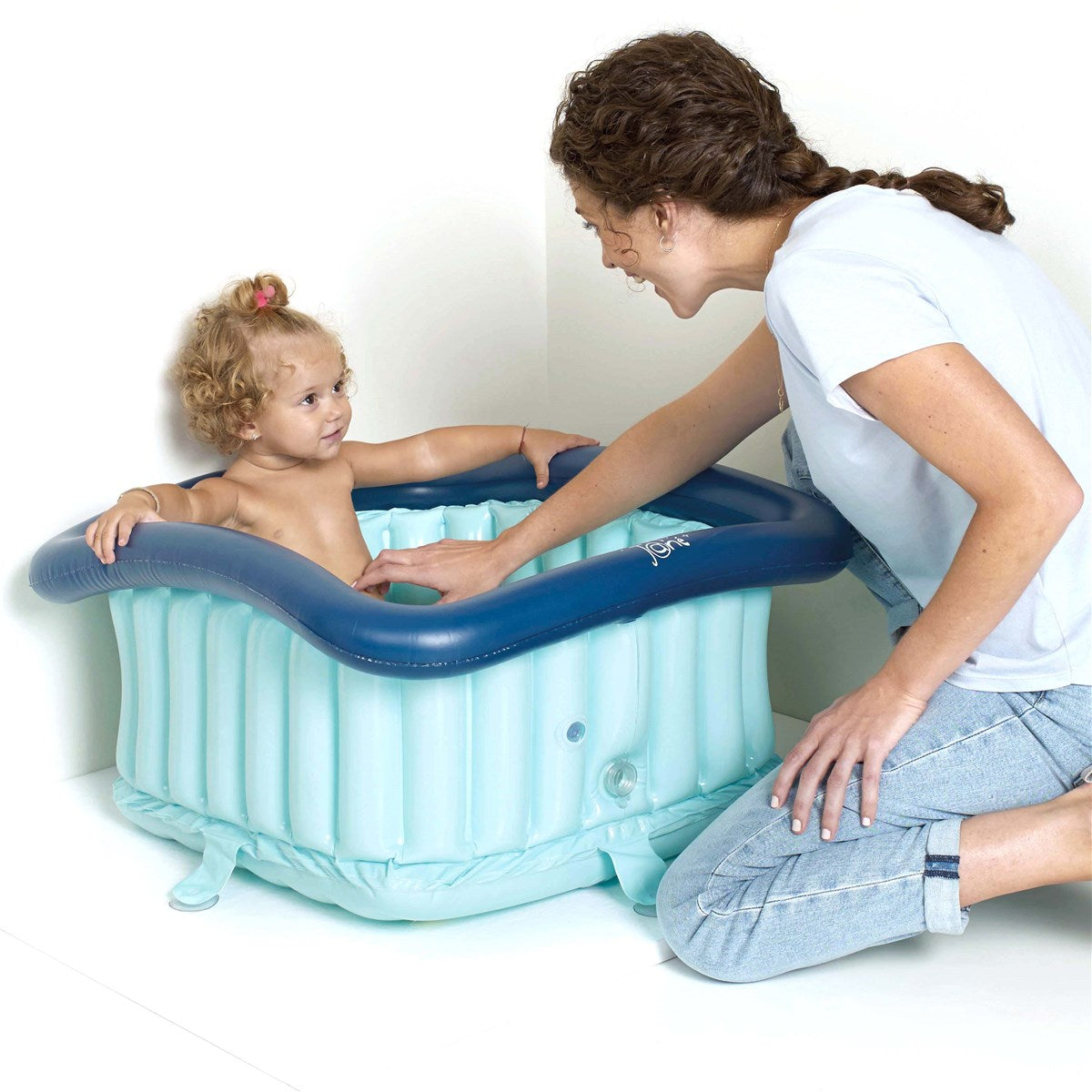 Jané Square Inflatable Bath Tub – Fits Shower Trays, 70L, 0–5 Years