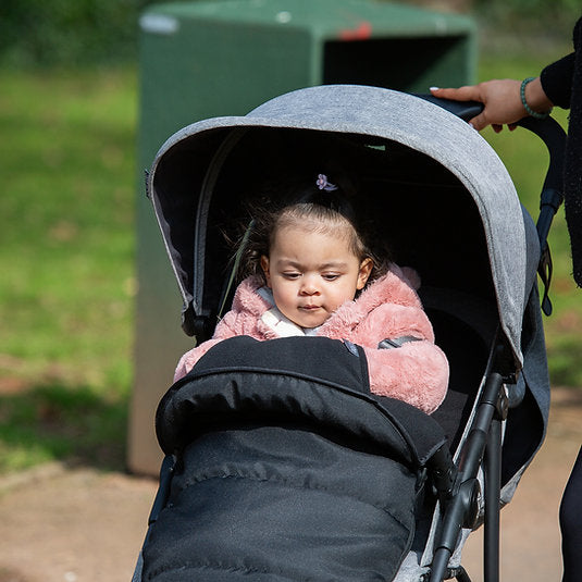 Red Kite Universal Footmuff Black