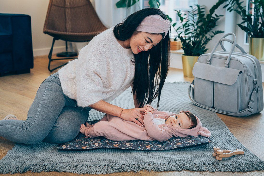 Bizzi Growin Baby Travel Crib Changing Bag - Vegan Leather Whisper Grey - POD