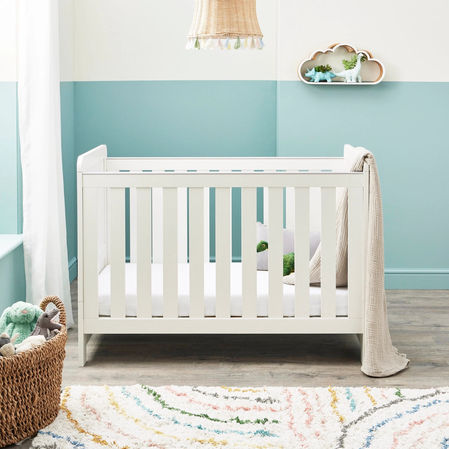 Babymore Caro Mini Cot Bed – White Wash