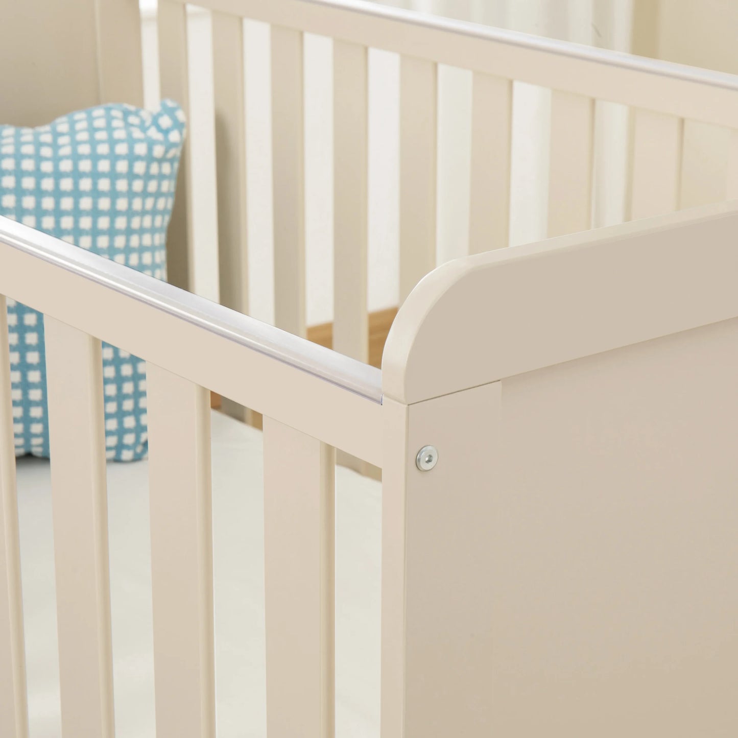 Babymore Caro Urban Cot Bed – Cashmere
