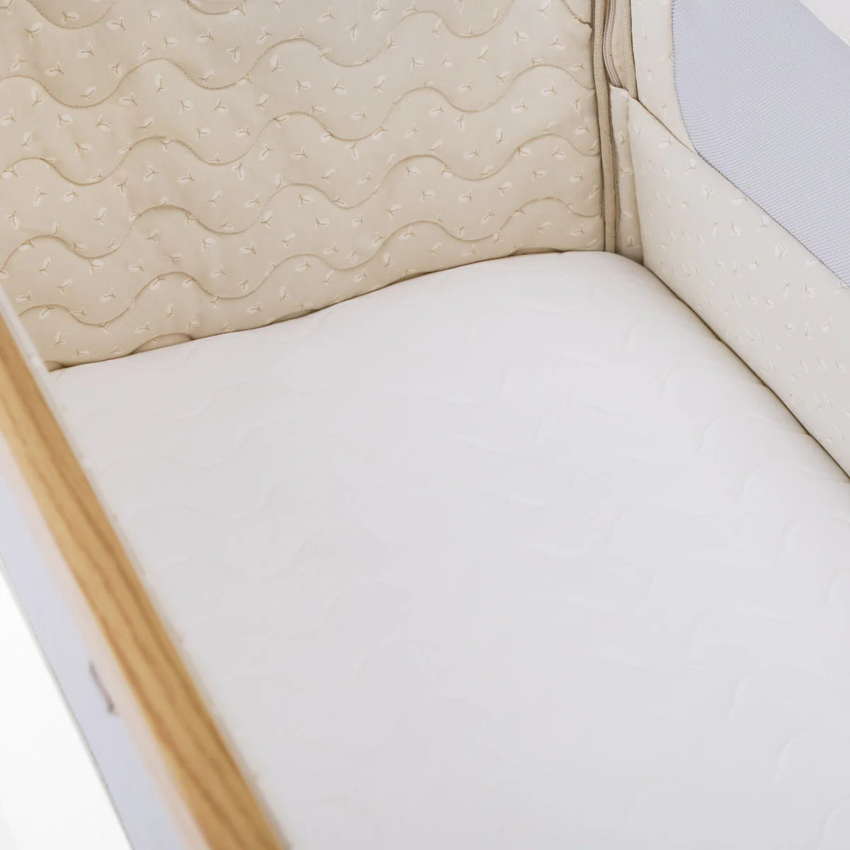 Tutti Bambini CoZee Air 2 Bedside Crib Toasted Oak and Sand