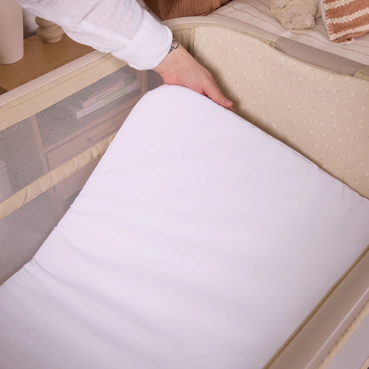 Tutti Bambini CoZee Zen Bedside Crib Sand