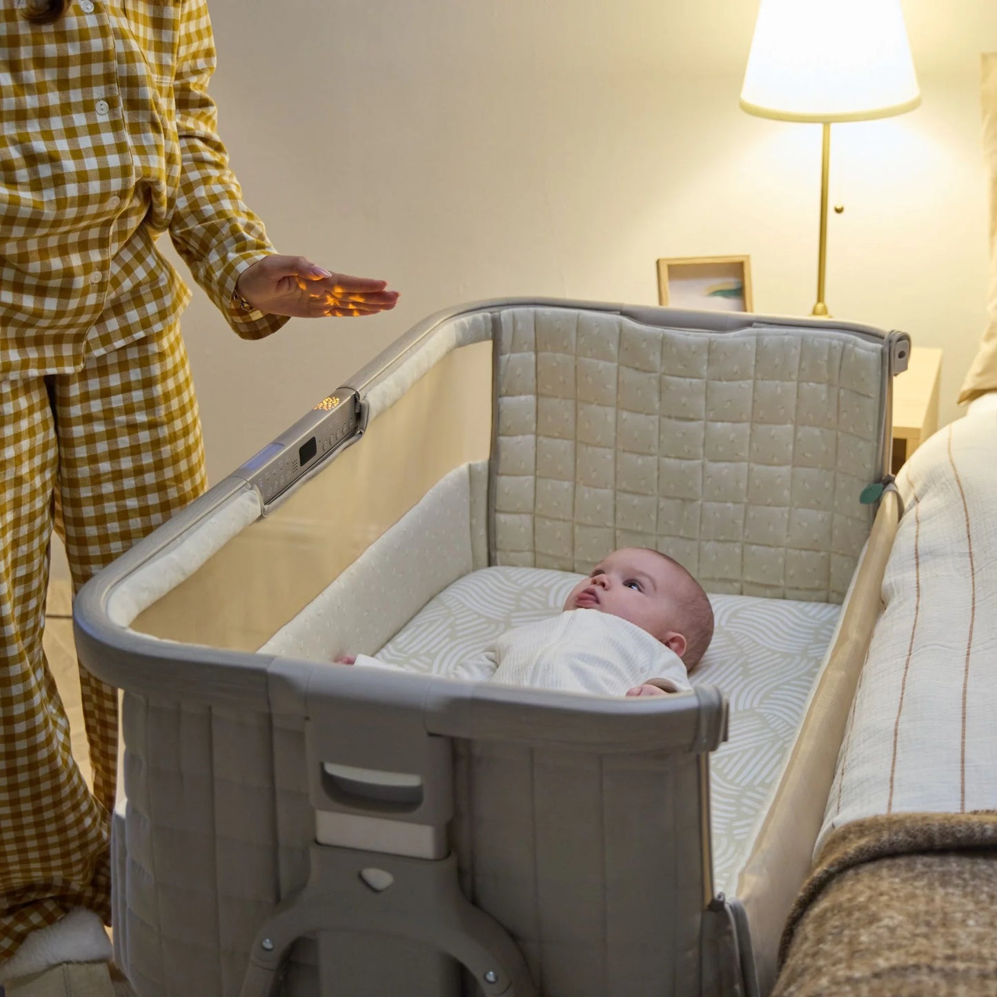 Tutti Bambini Cozee Sense Bedside Crib Soft Walnut / Cocoa