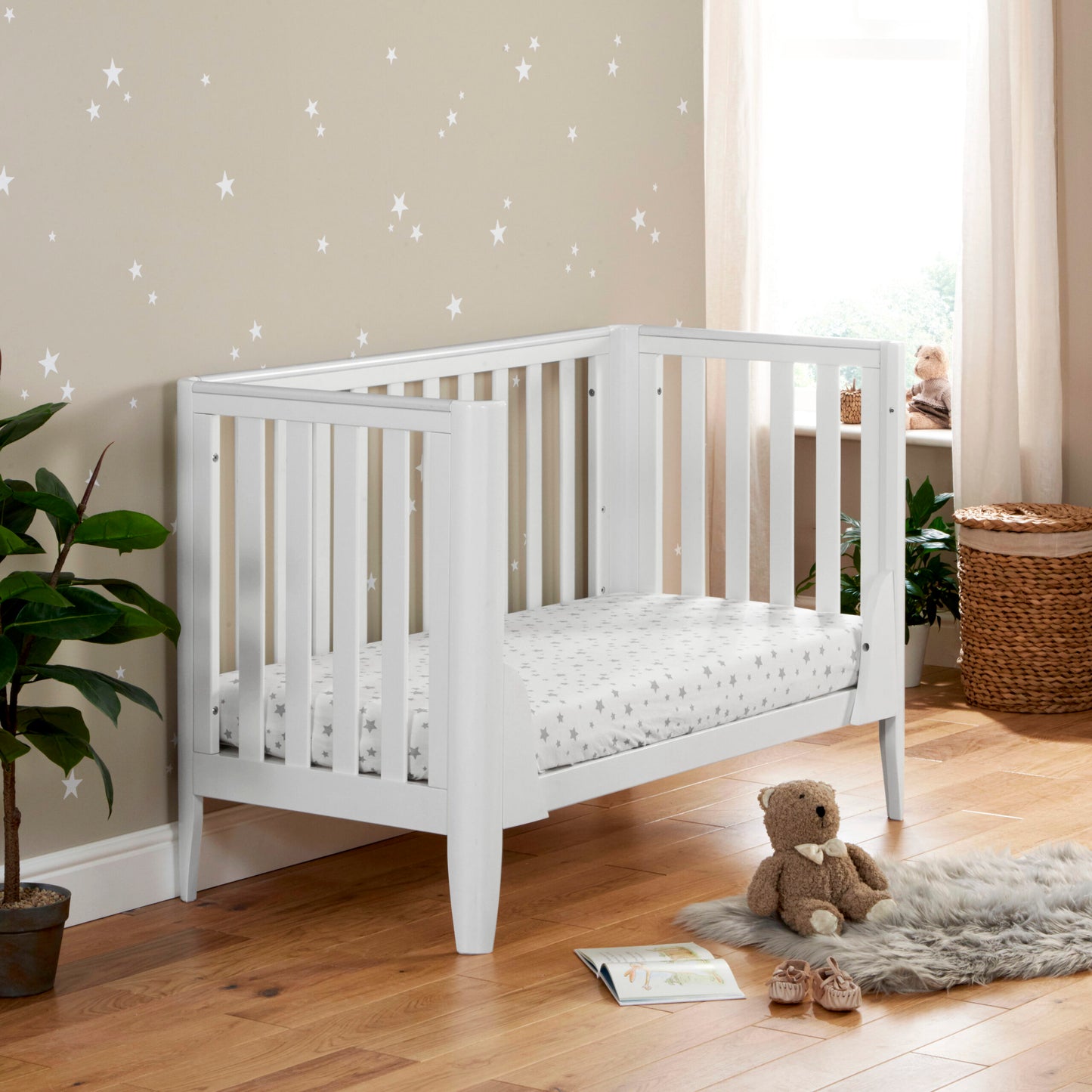 Babymore Iris Mini Cot Bed – White