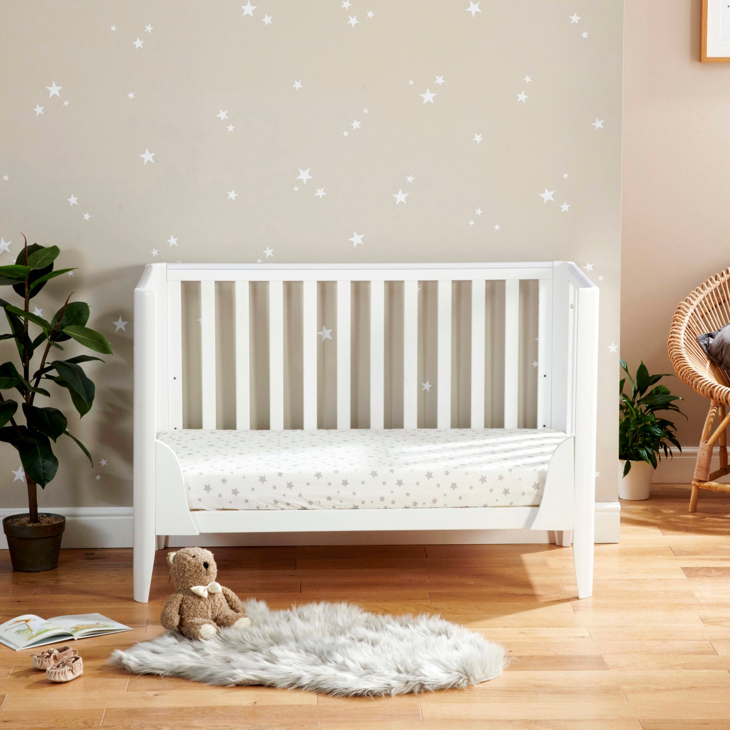 Babymore Iris Mini Cot Bed – White