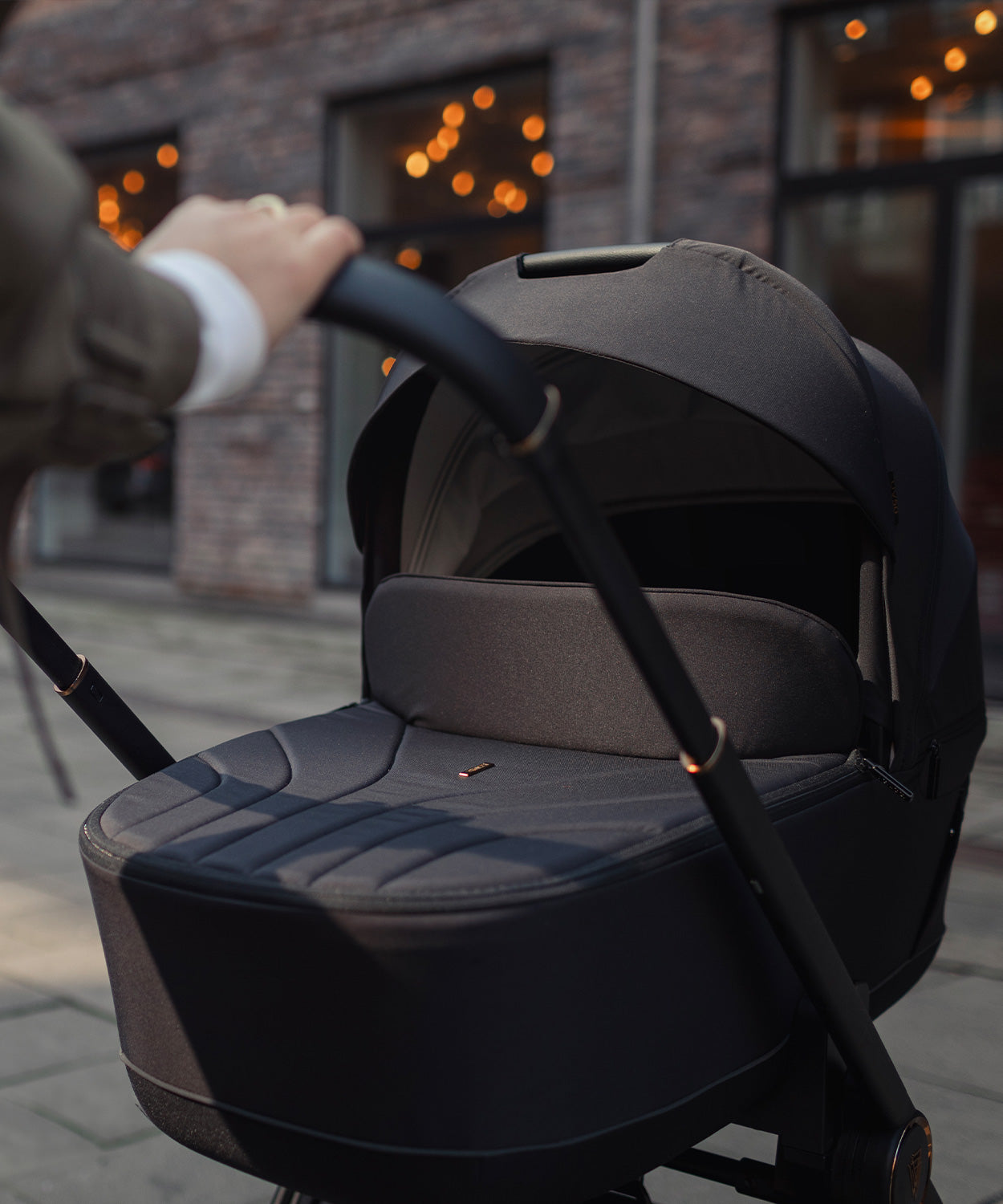 Venicci Claro Noir Pram