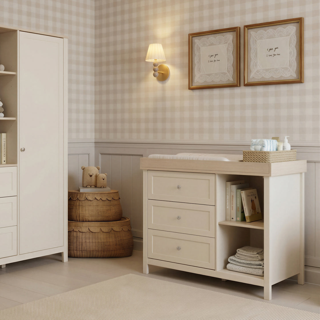 Bebe & Beyond Wanderer Wide Changing Unit Cashmere and Oak