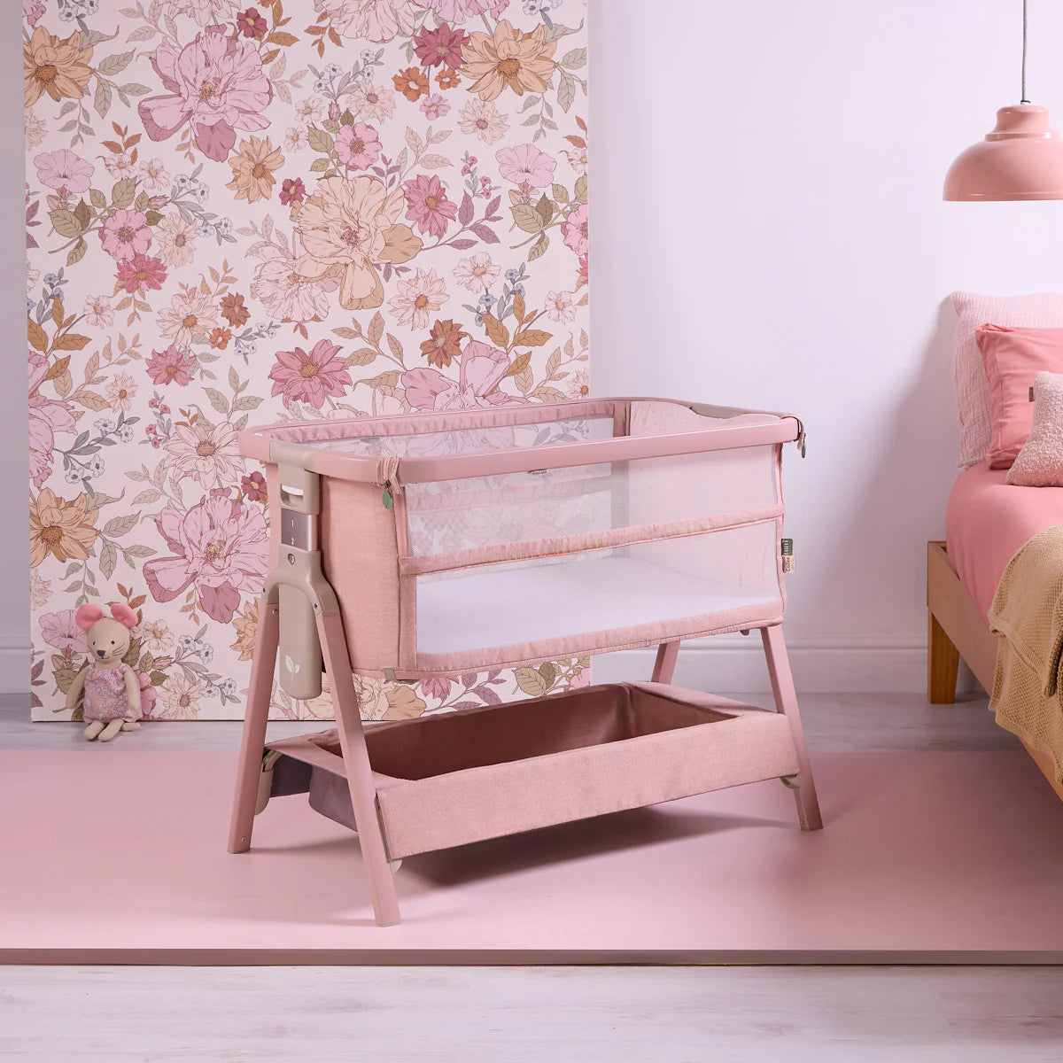 Tutti Bambini CoZee Zen Bedside Crib Blush