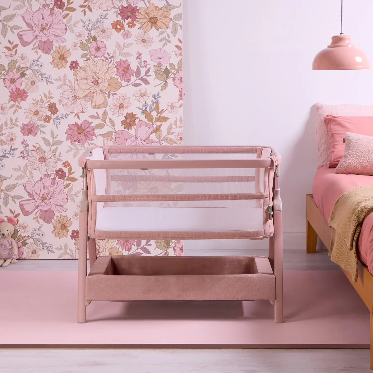 Tutti Bambini CoZee Zen Bedside Crib Blush