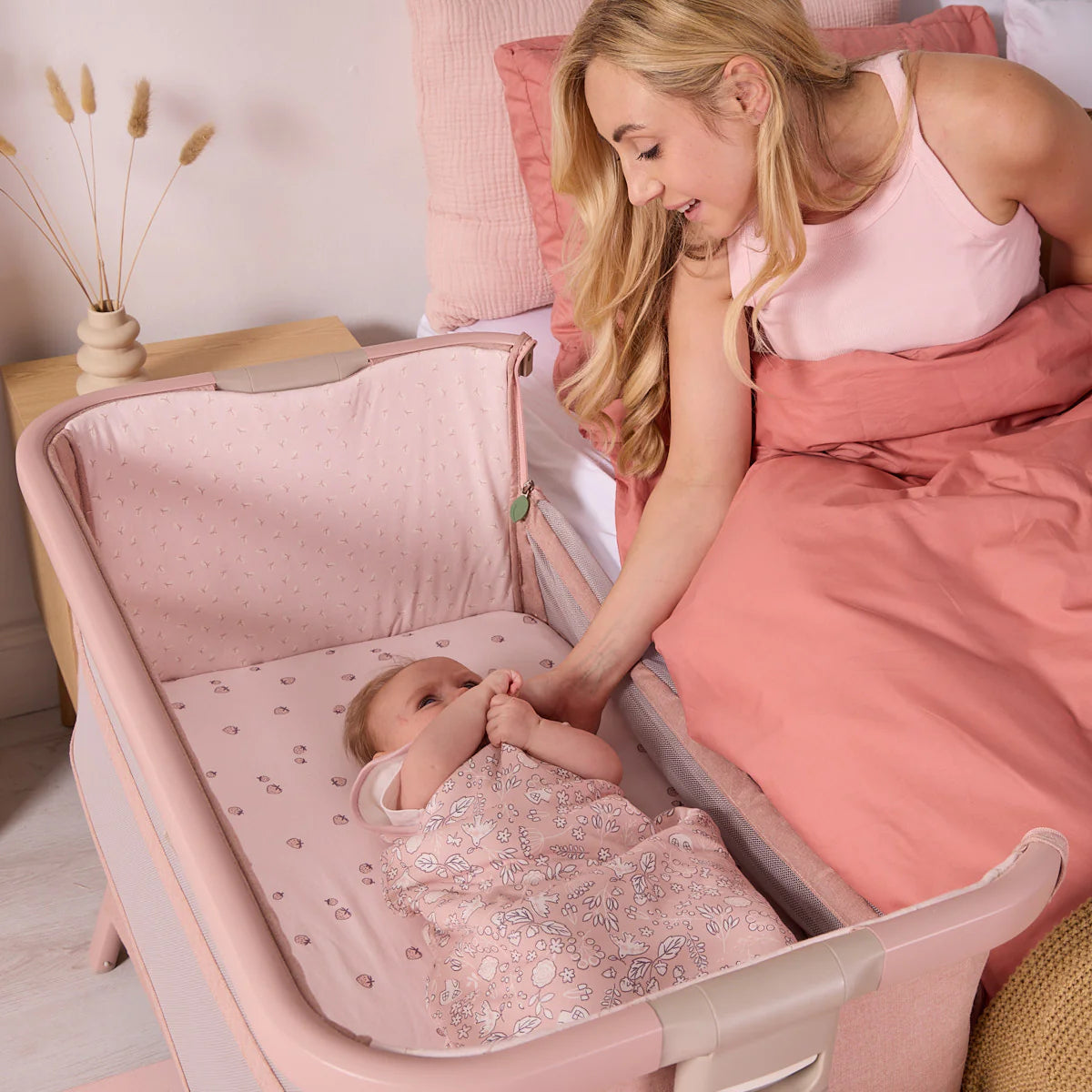 Tutti Bambini CoZee Zen Bedside Crib Blush