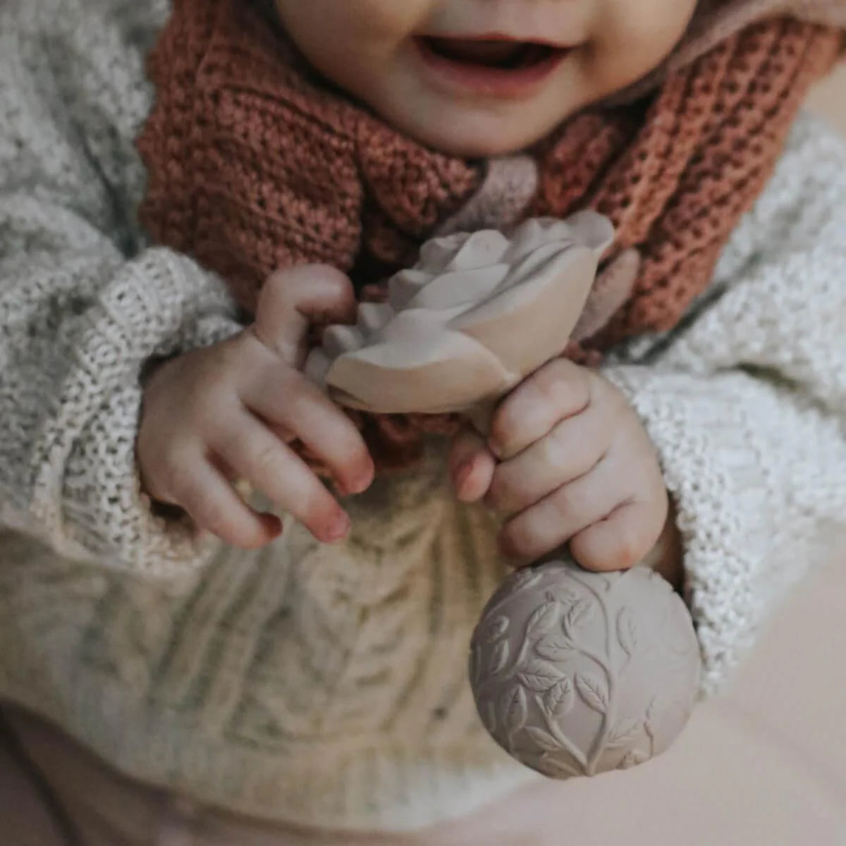 Nibbling Natruba - Rose Rattle Beige