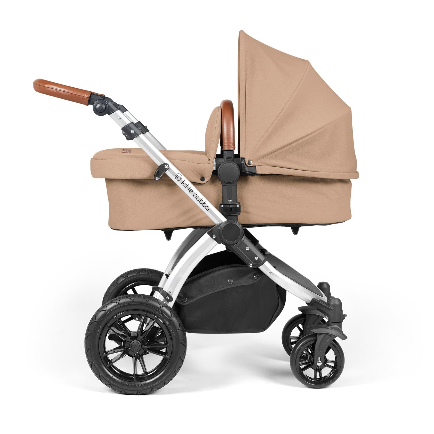 Ickle Bubba Stomp Luxe 12 Piece Travel System with i-Size Cirrus Car Seat & ISOFIX Base Desert on Silver