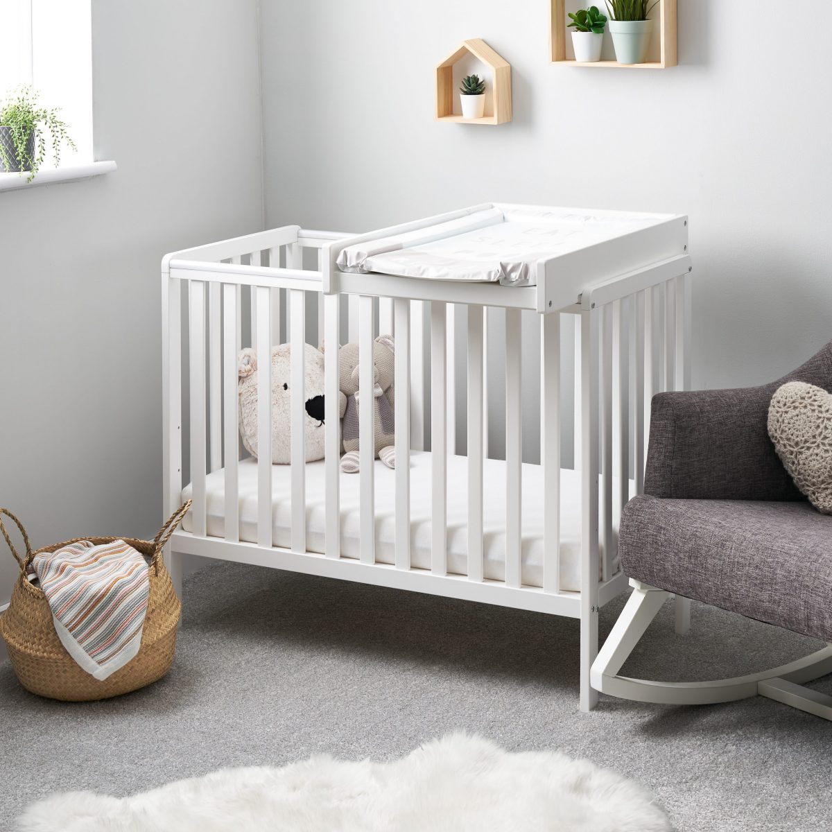 Bantam Space Saver Cot - White & Top Changer