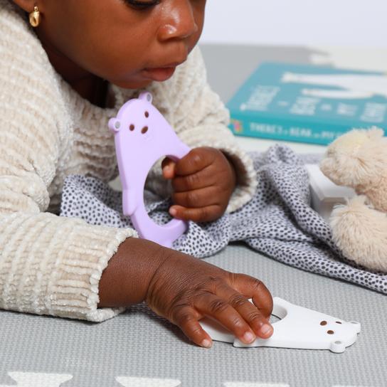 Molar Bear Teething Toy Lumi Feeding